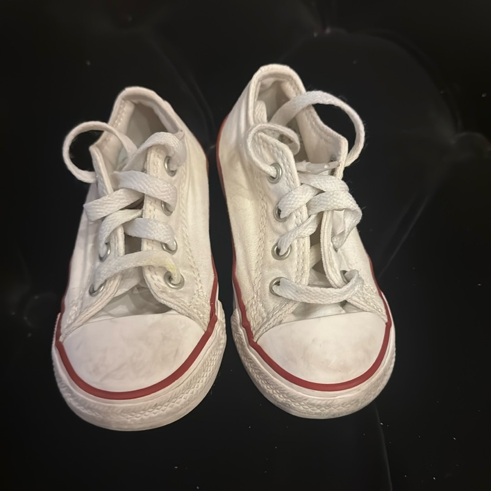Converse toddler White shoes size 7